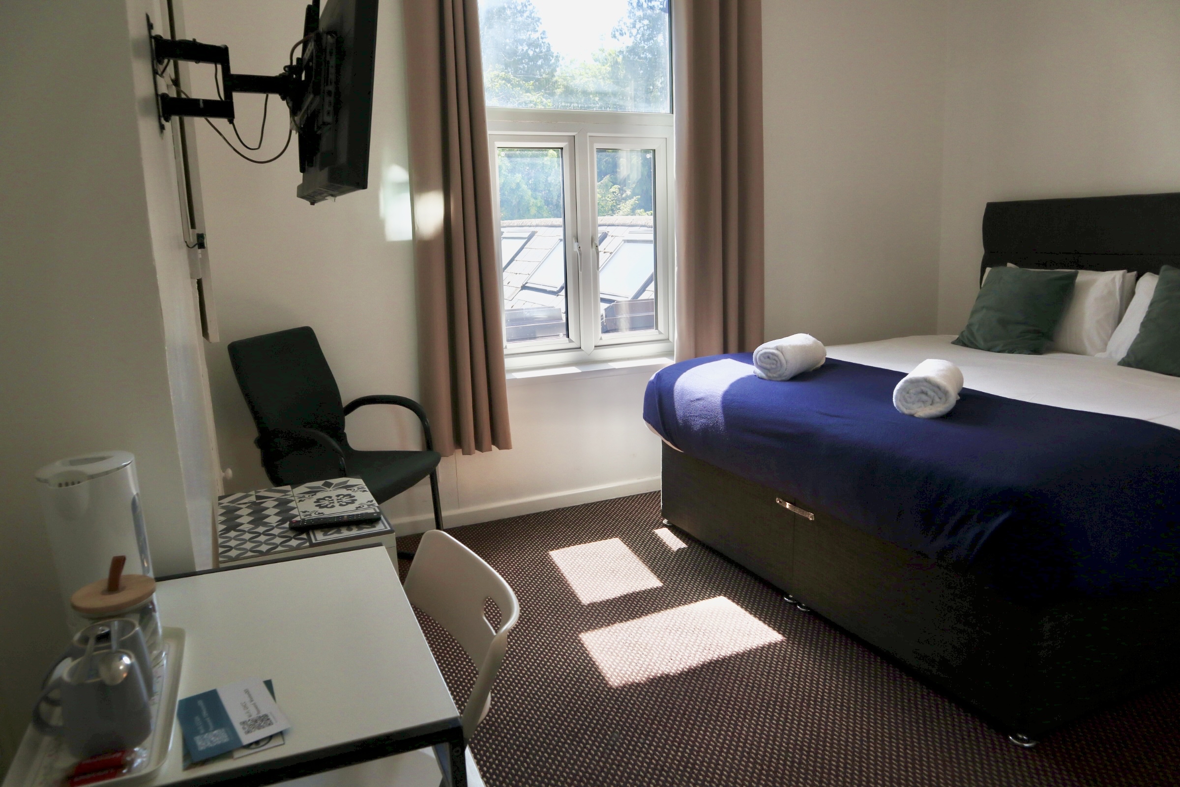 King Ensuite Room thumbnail 5